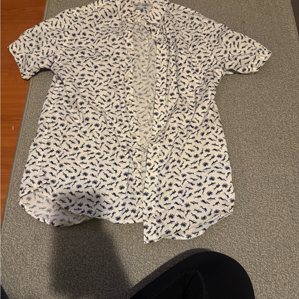 White and Black Patterned Short Sleeve Shirt
